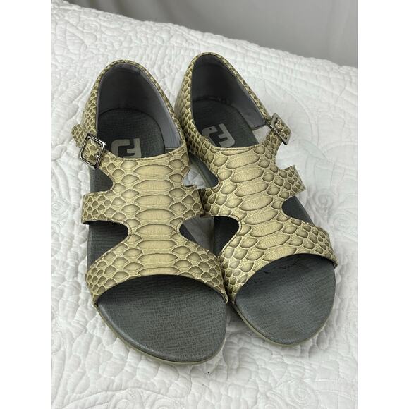 FJ Foot Joy Women's Size 7M Beige Naples Spikeless Golf Snakeprint Sandals - Picture 1 of 8